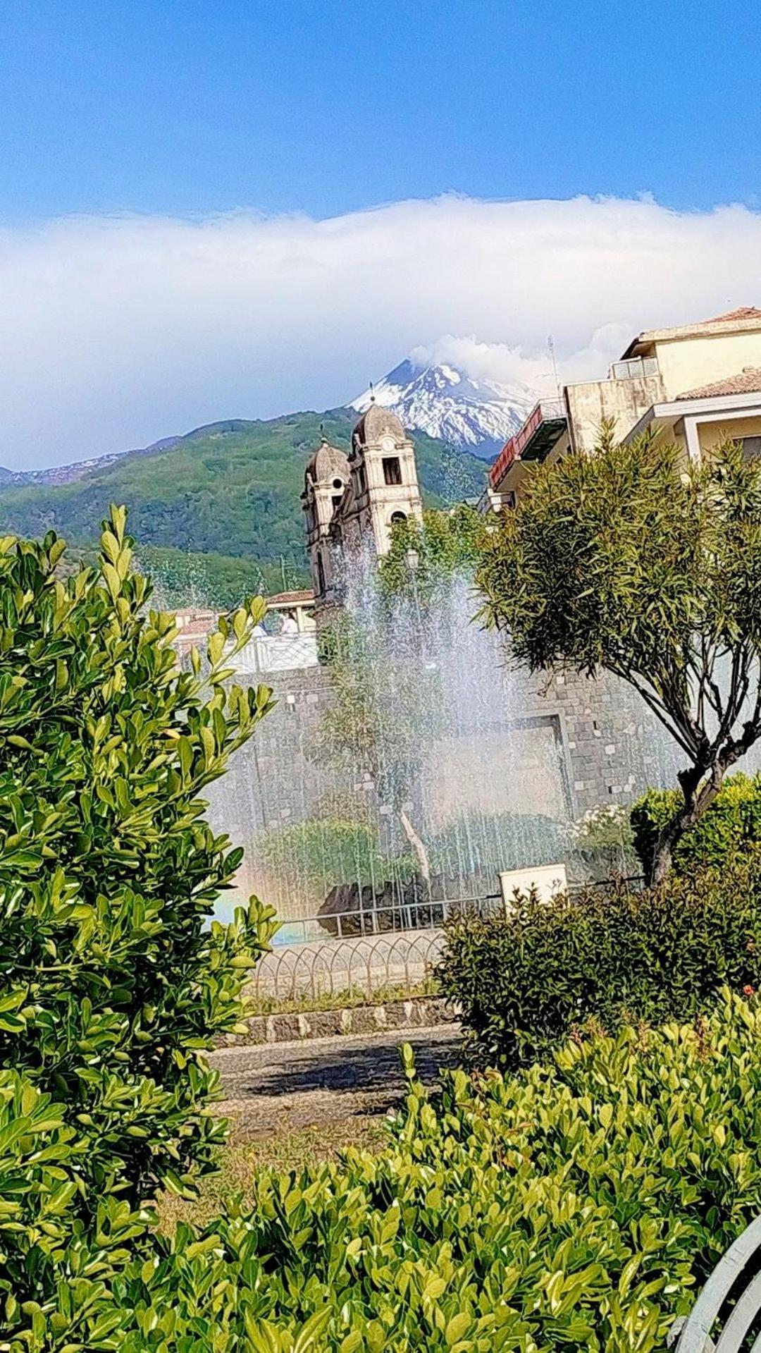 Mary Etna Apartments Zafferana Etnea Esterno foto